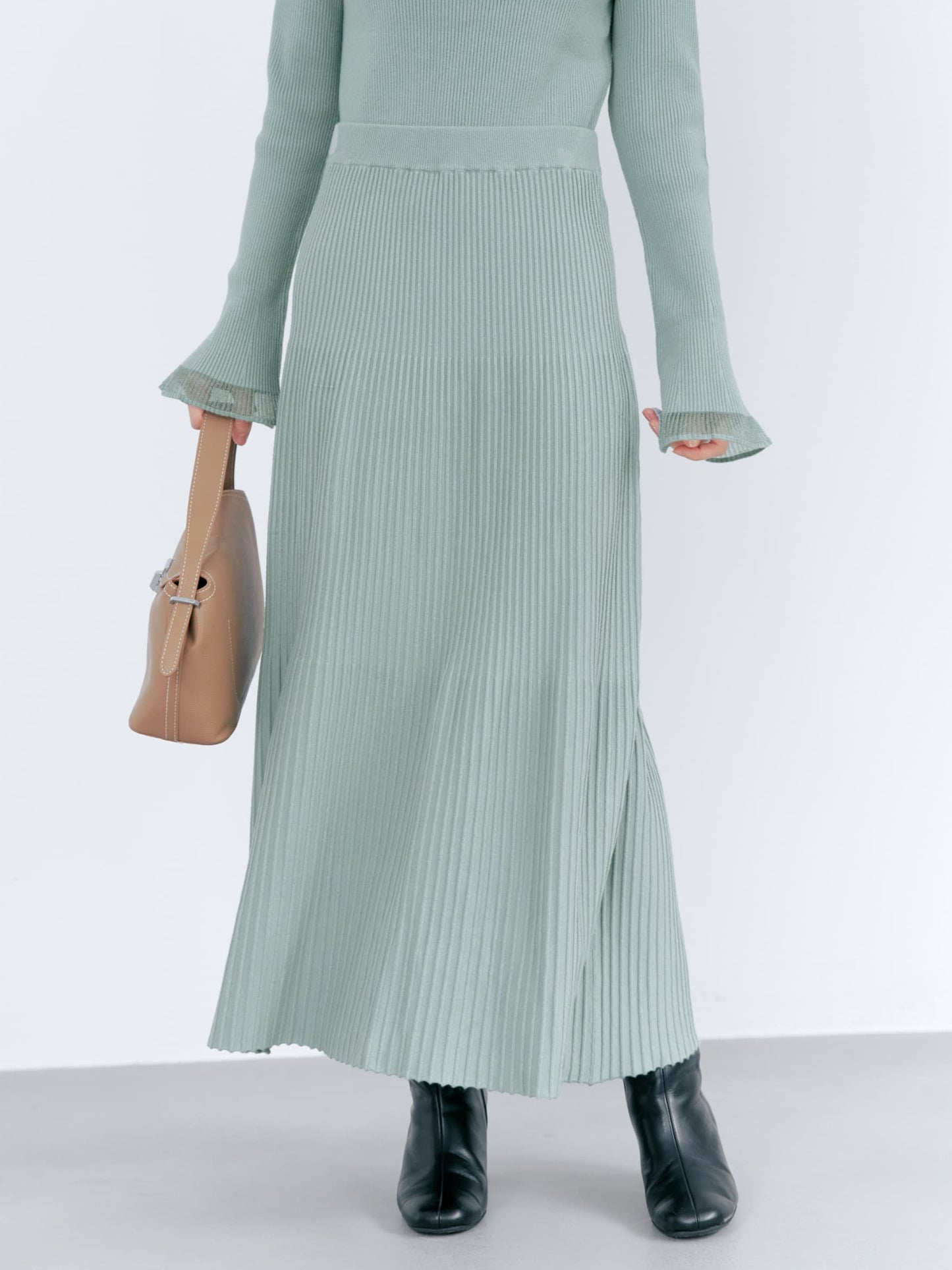 150cm | B:78 W:56 H:74 股下:69  | regular着用