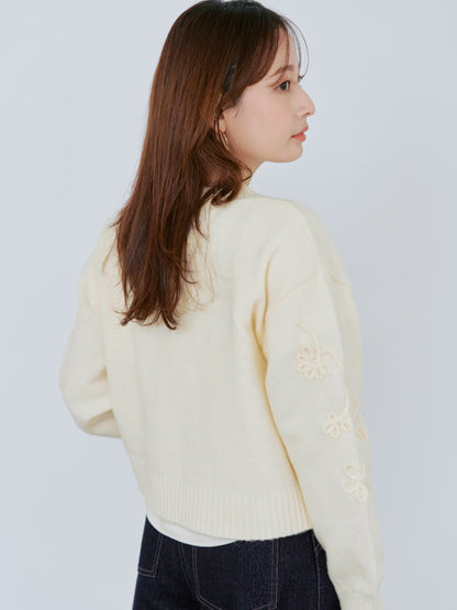 コードエンブロイダリーボトルネックニット　[通常]