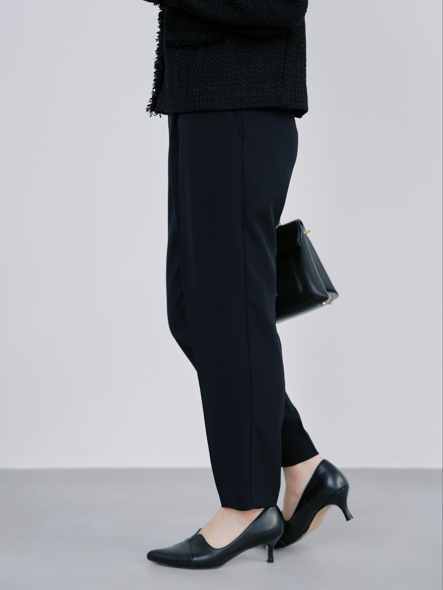 143cm | B:73 W:60 H:81 股下:65  | short-XS着用