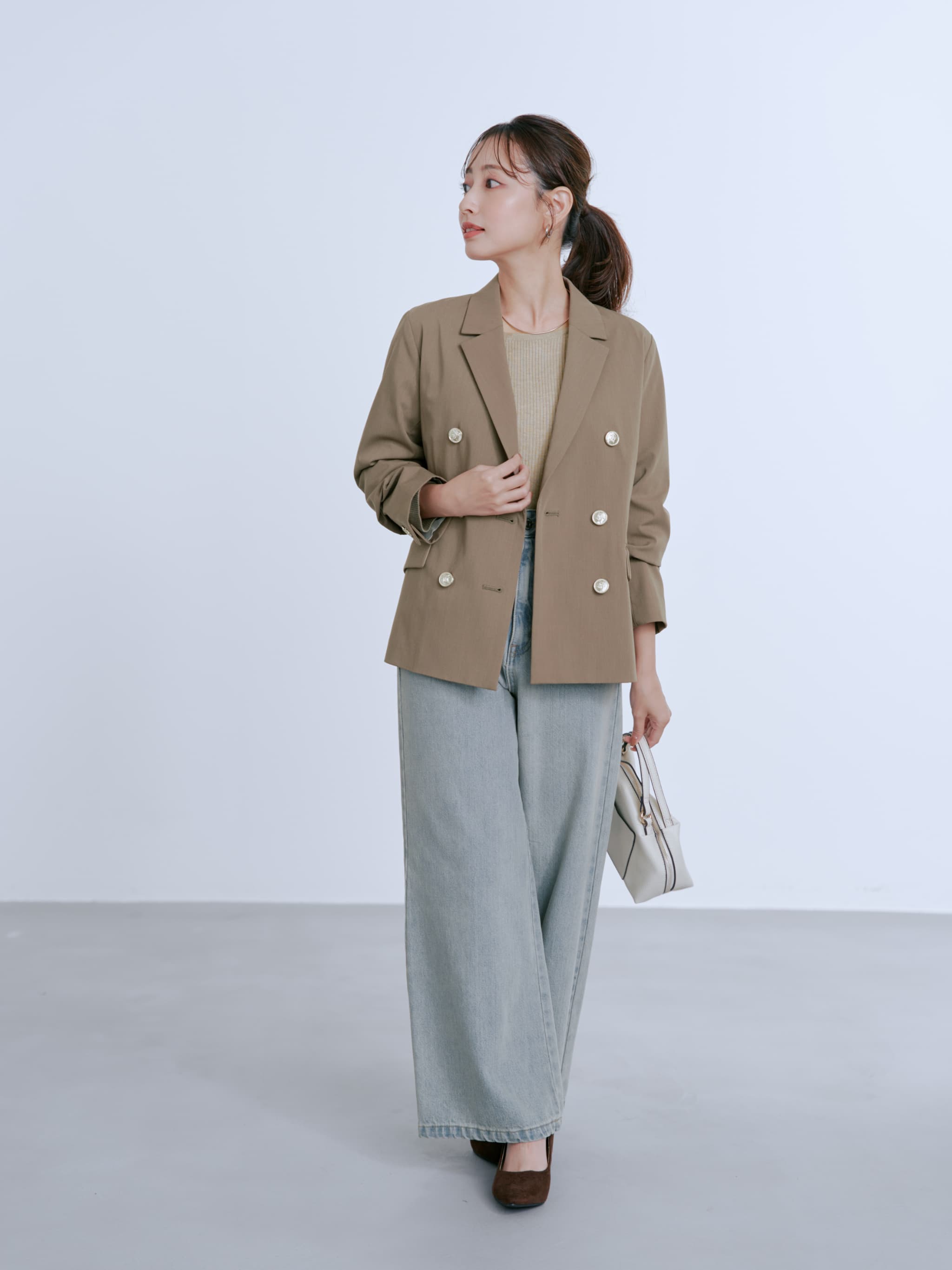 ゴールドボタンダブルジャケット | 小柄・低身長女性向けファッション