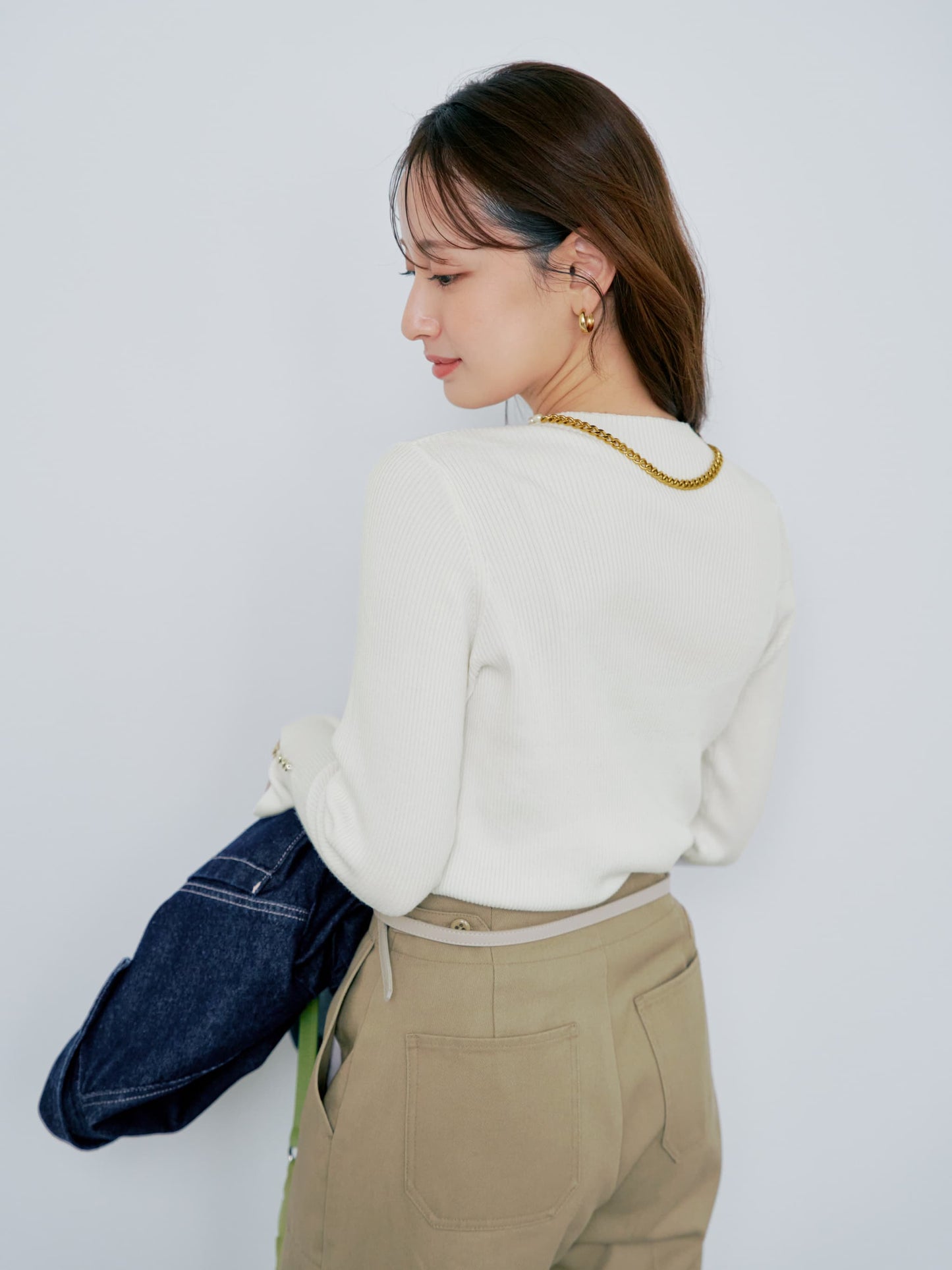 シルキーコットンゴールドボタンニット　[通常]