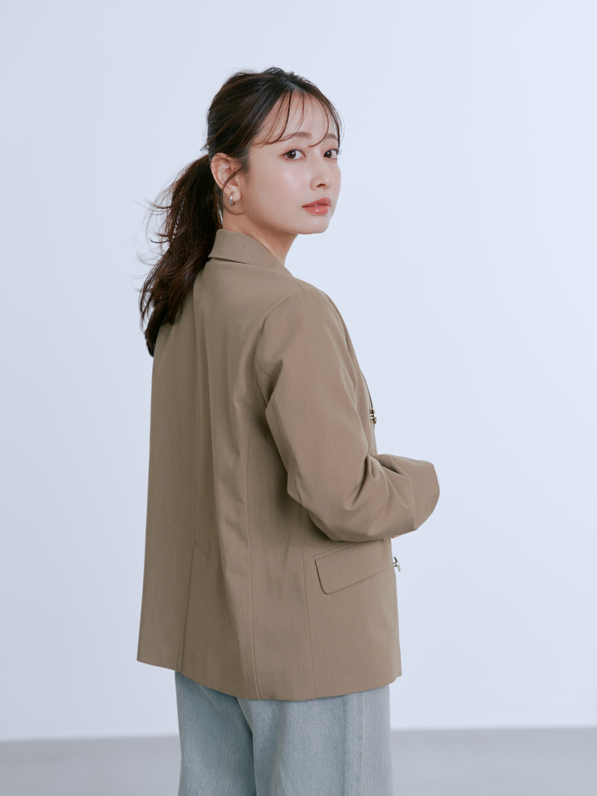 ゴールドボタンダブルジャケット | 小柄・低身長女性向けファッション