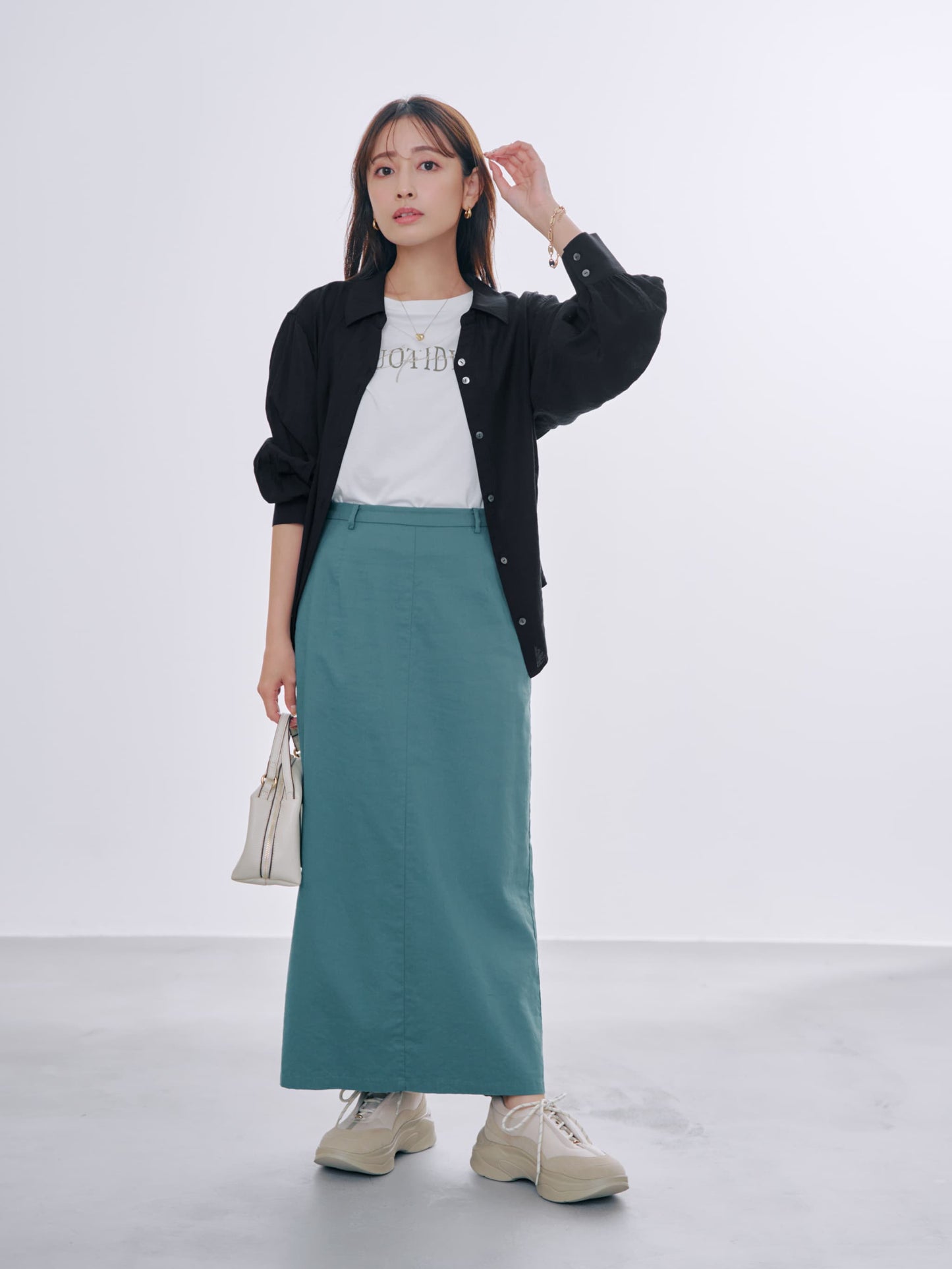 149cm | B:77 W:60 H:83 股下:68.5 | 23.5cm着用