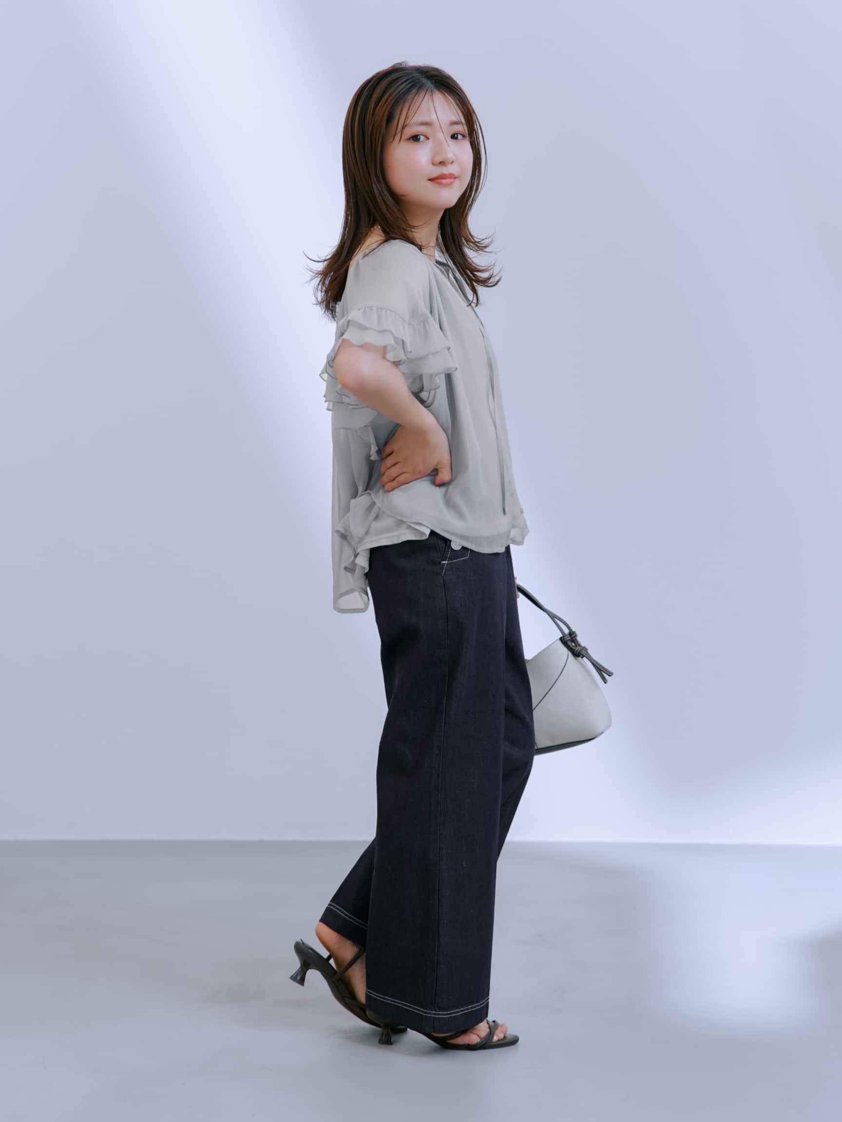 【新品、タグ付】COHINA 2wayラッフルスリーブブラウス 新品、タグ付】COHINA 2wayラッフルスリーブブラウス - メルカリ