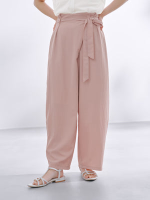 149cm | B:77 W:60 H:83 股下:68.5 | regular-XS着用