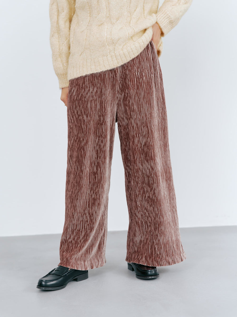 149cm | B:77 W:60 H:83 股下:68.5 | regular着用