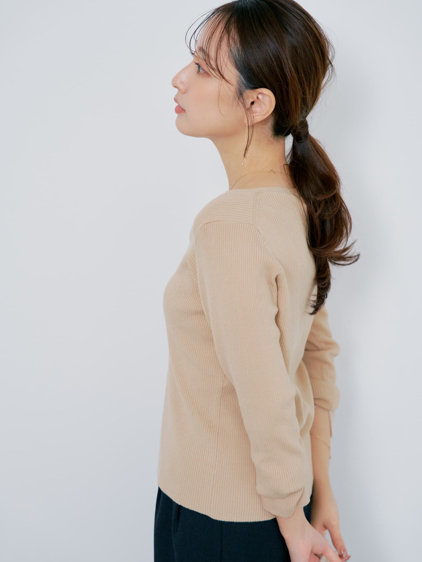 シルキーコットンゴールドボタンニットカーディガン　[通常]