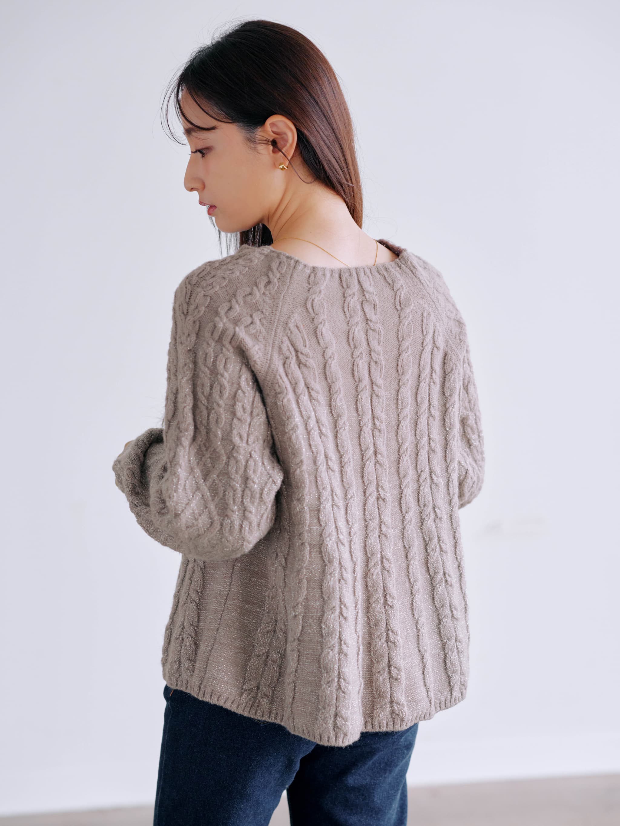 ラメグラデーションケーブルニット | 小柄・低身長女性向けファッション通販、コーディネート | COHINA STORE公式