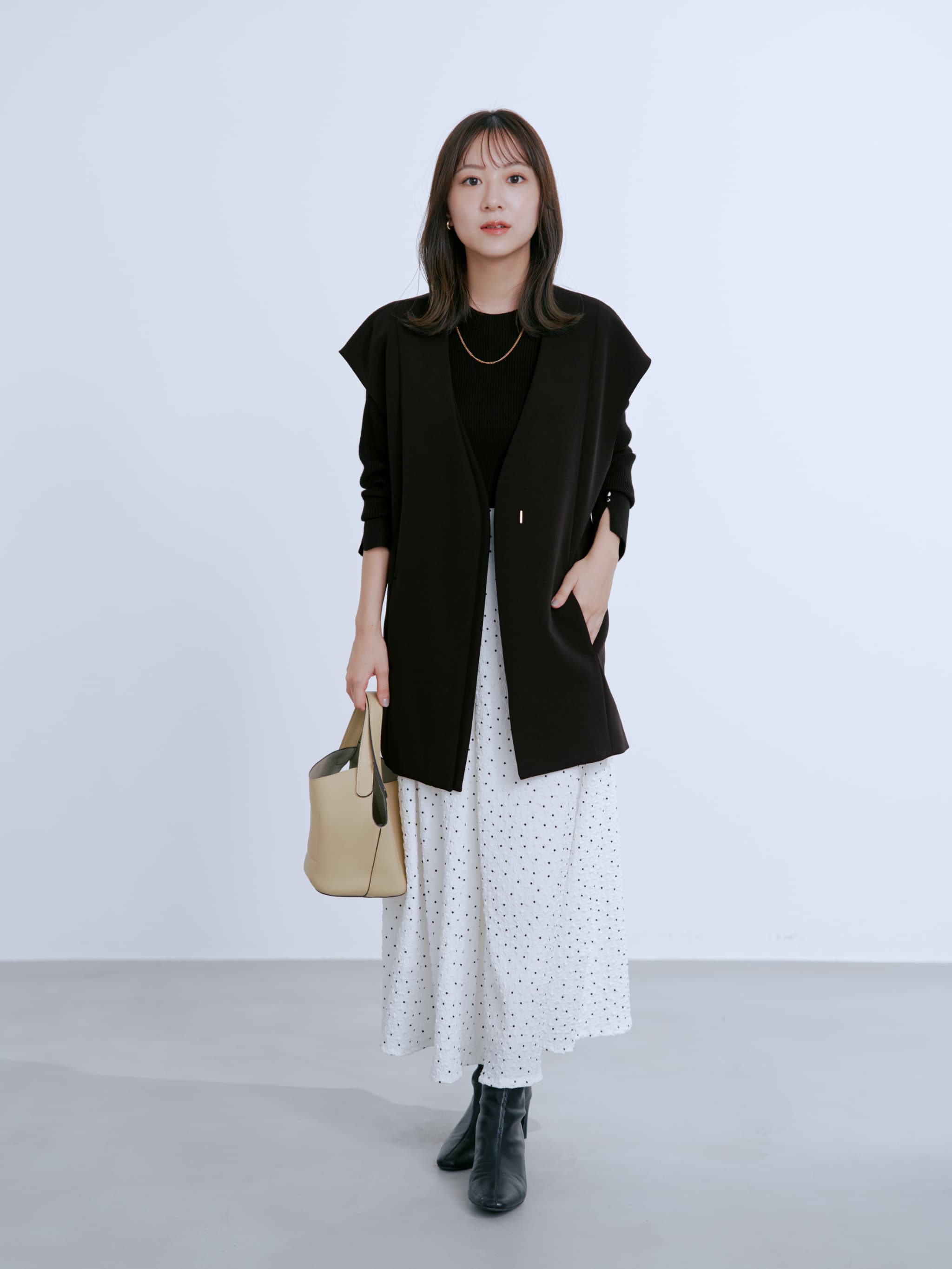 美品　アドーア　ジレ　ネイビー アシメフロントジレ | 小柄・低身長女性向けファッション通販