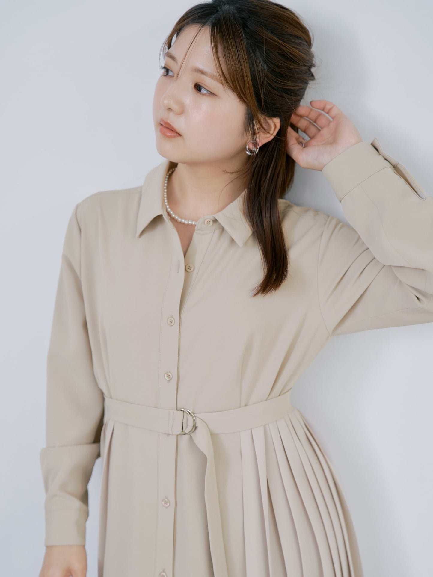 ベルト付きサイドプリーツワンピース-short & regular　[通常]