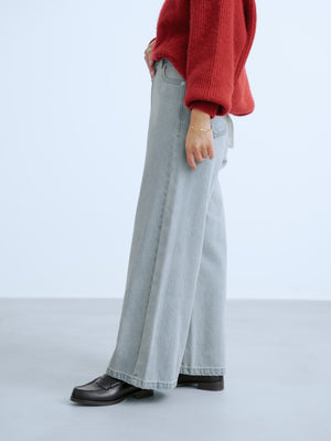 144cm | B:80 W:64 H:84 股下:62 | short-XS着用