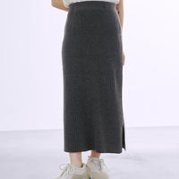 チャコールグレー