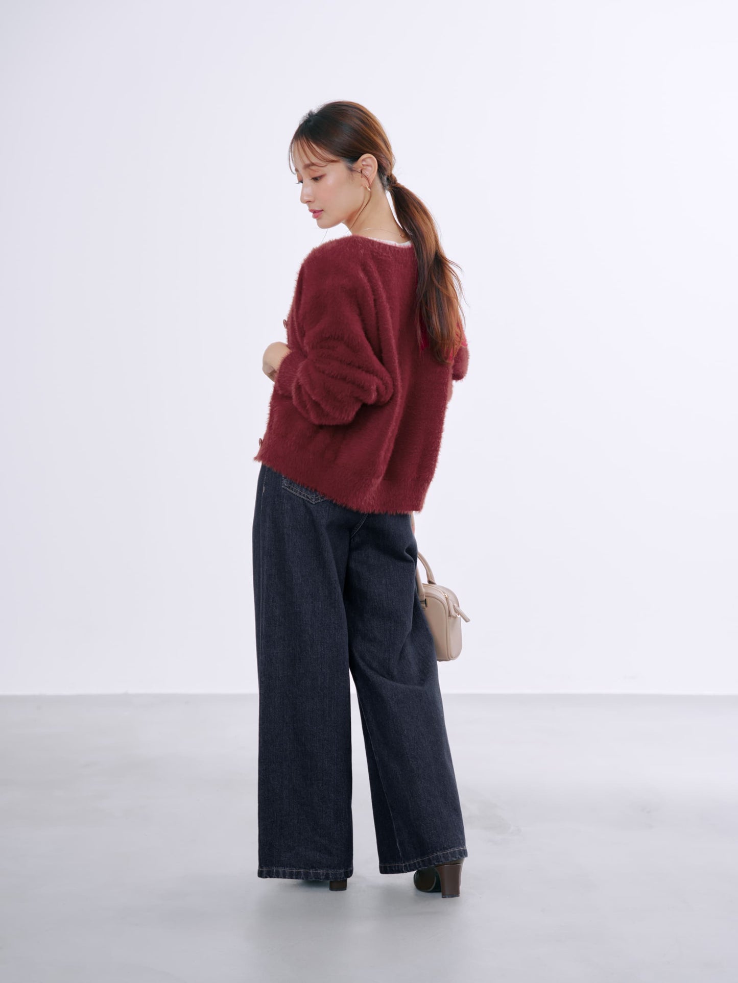 フェザーVネックカーディガン　[通常]