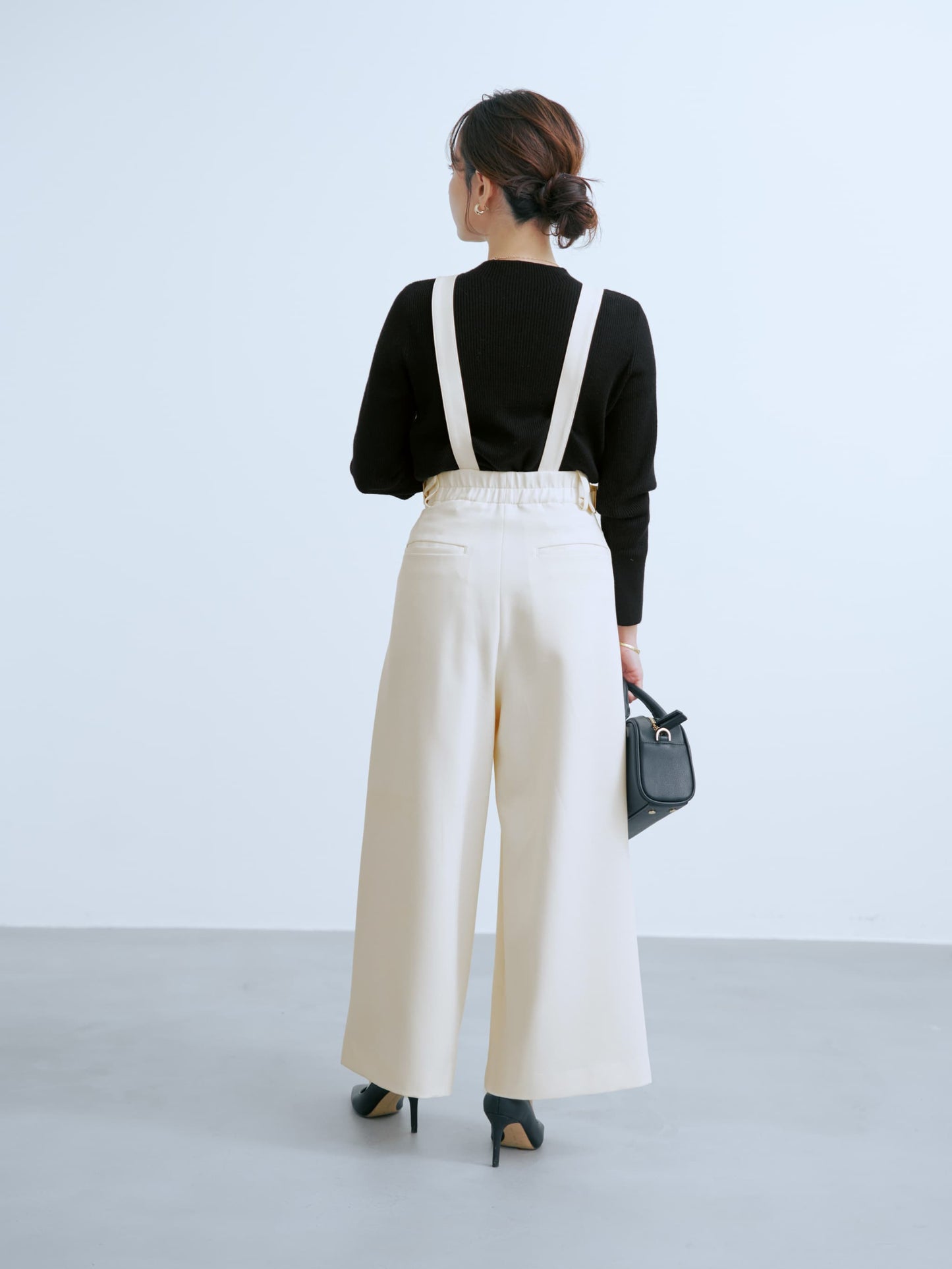 149cm | B:77 W:60 H:83 股下:68.5 | regular-XS着用