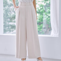 ライトベージュ