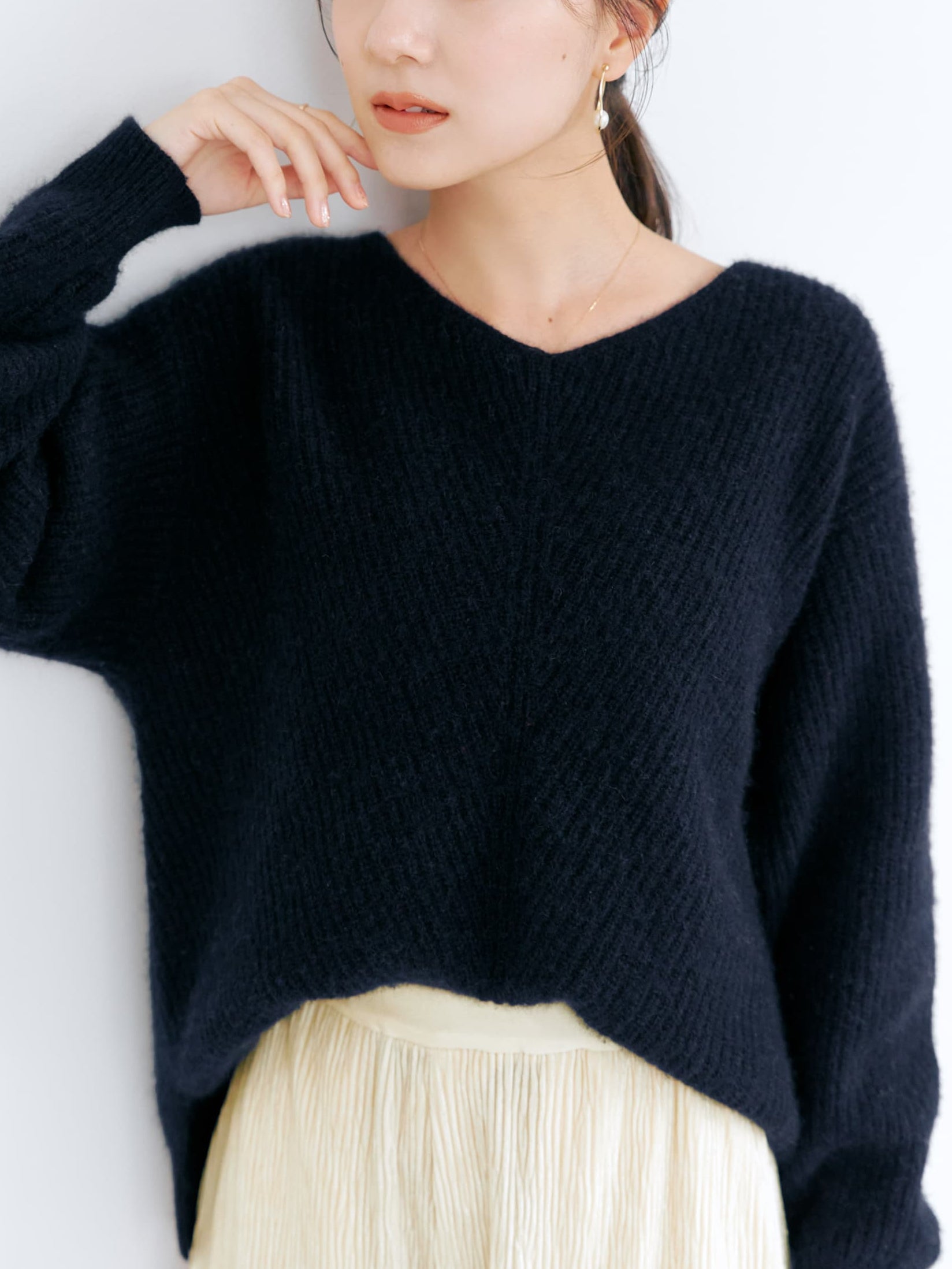 フォックスアンゴラVネックパターン柄ニット | 小柄・低身長女性向け