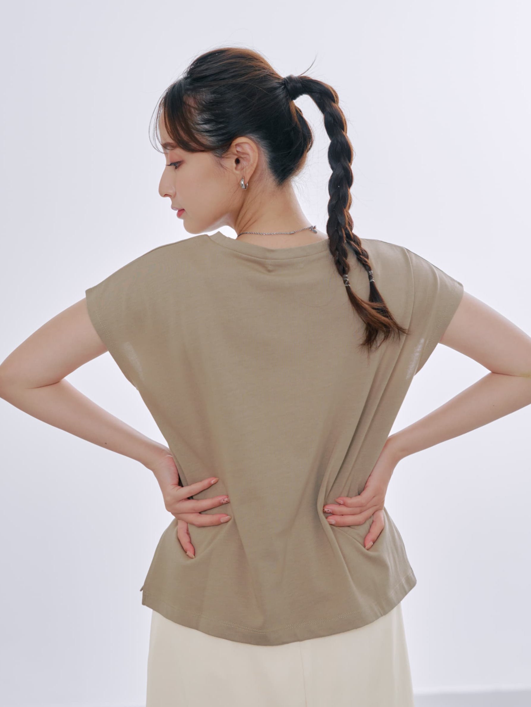 汗染み防止】フラワーグラフィックTシャツ | 小柄・低身長女性向け