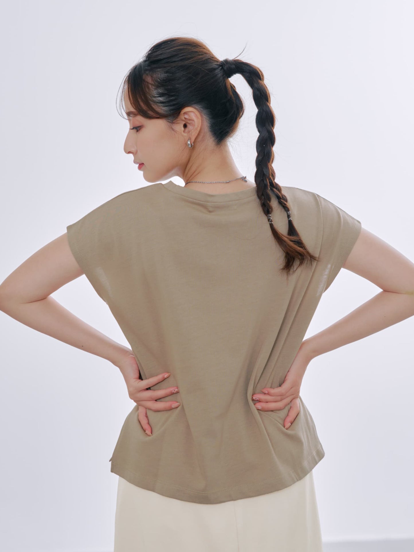 149cm | B:77 W:60 H:83 股下:68.5 | ワンサイズ着用