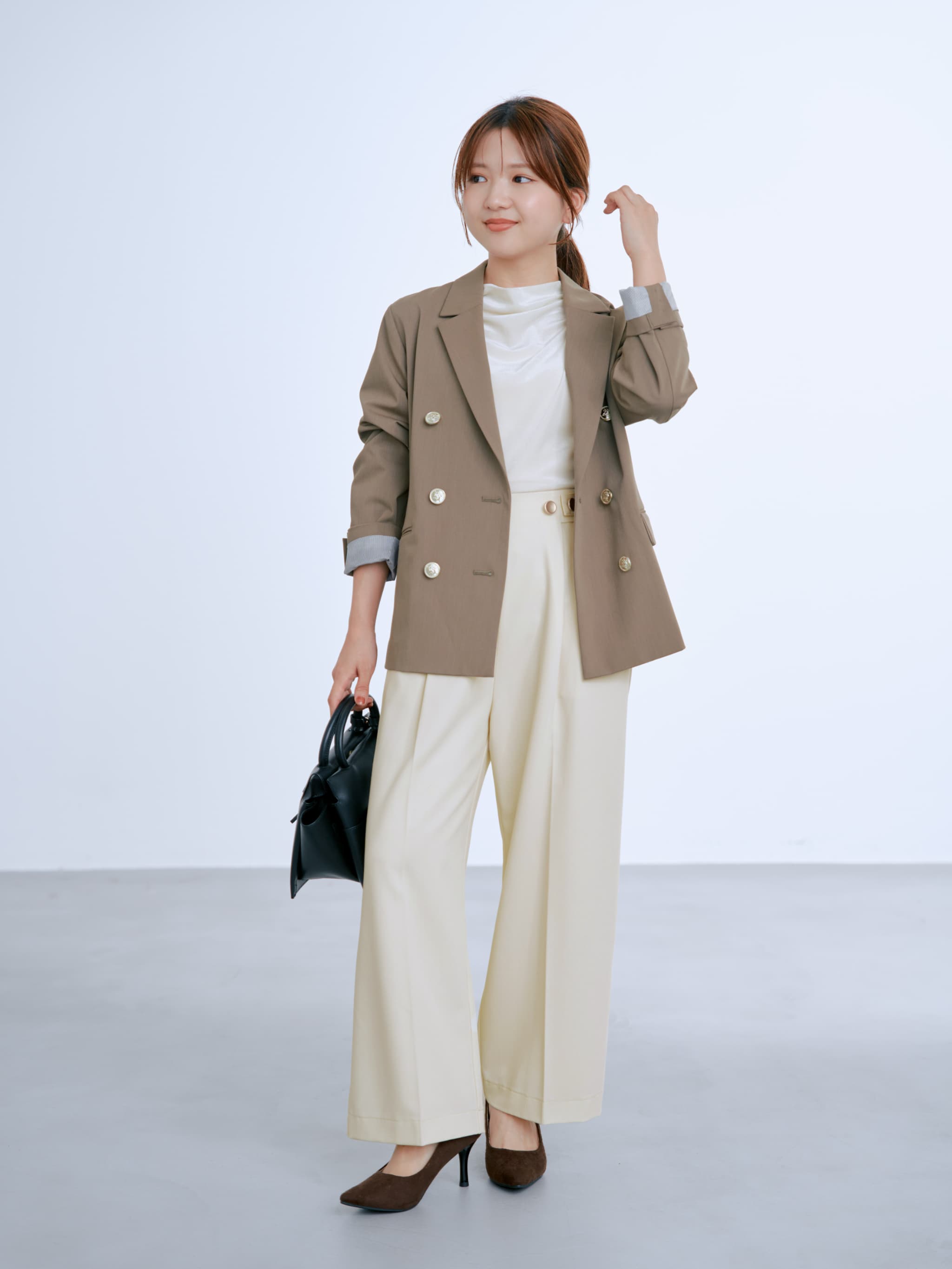 ゴールドボタンダブルジャケット | 小柄・低身長女性向けファッション