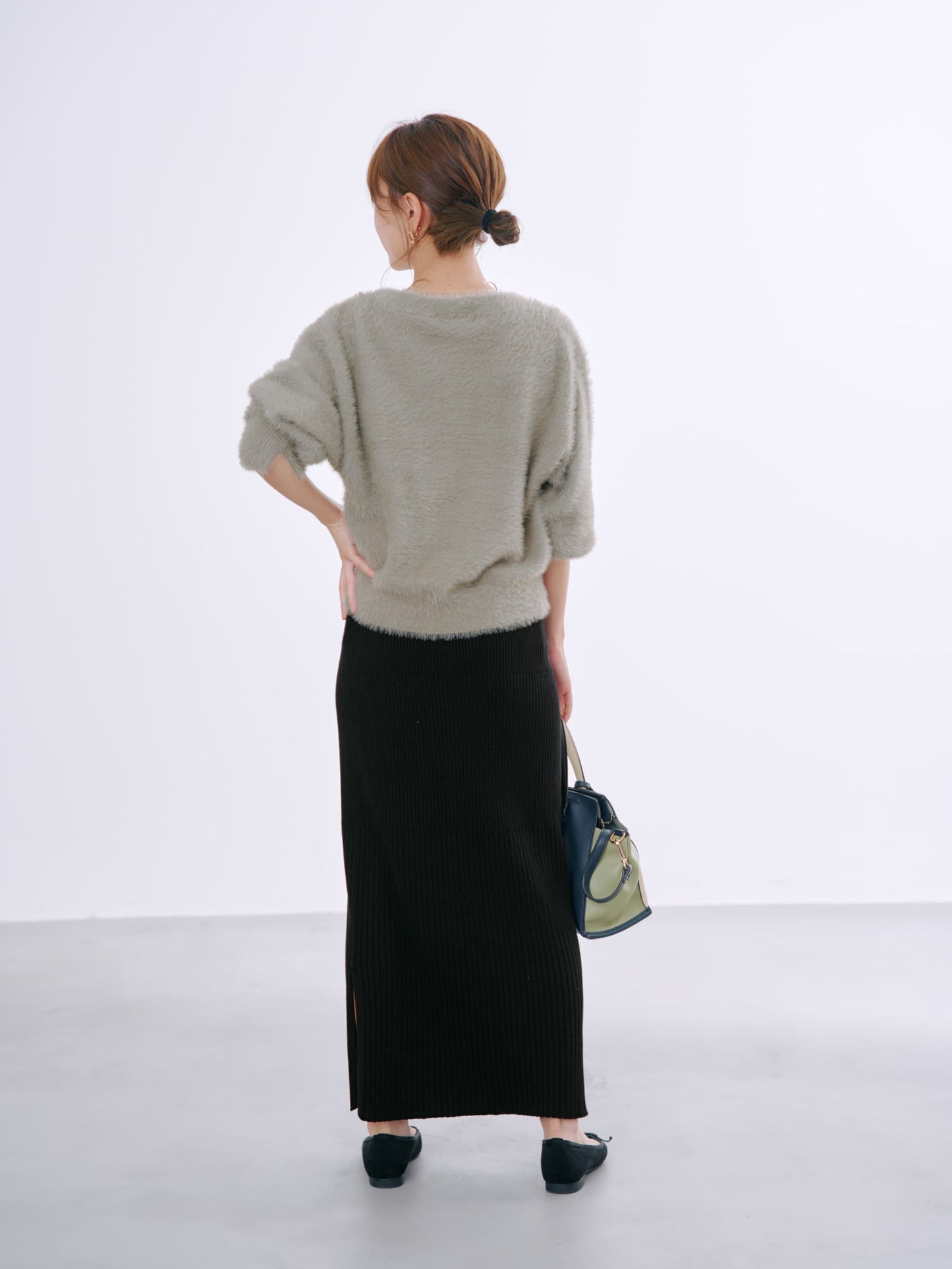 フェザーVネックカーディガン　[通常]