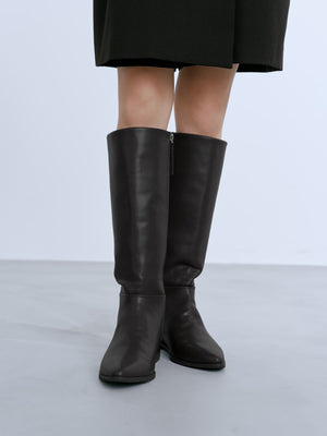 150cm | B:78 W:56 H:74 股下:69  | L (23.0~23.5cm)着用