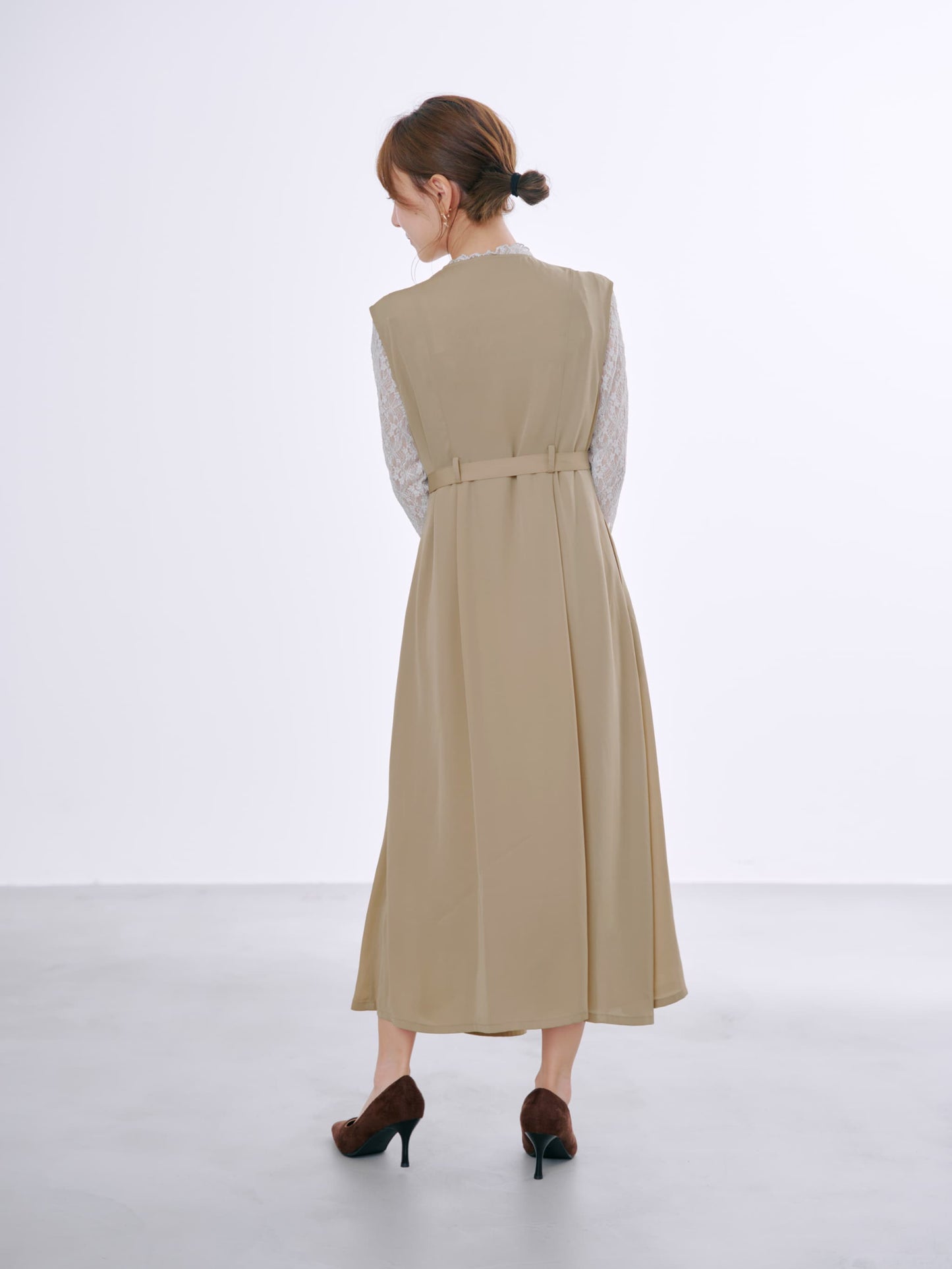 ラッフルとろみジレワンピース-short & regular　[通常]