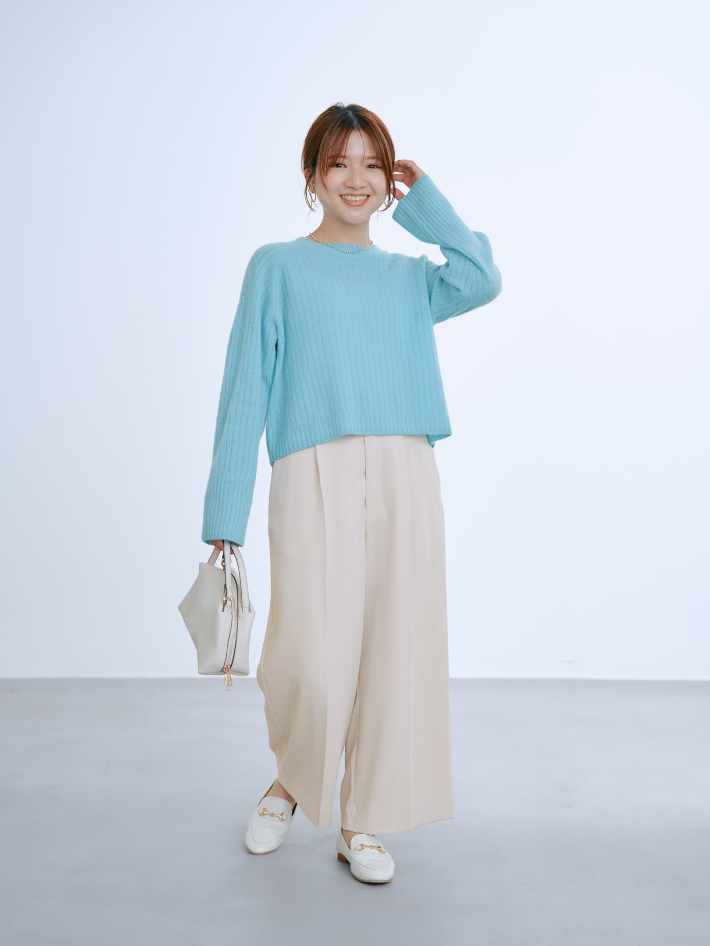 143cm | B:73 W:60 H:81 股下:65  | short-XS着用