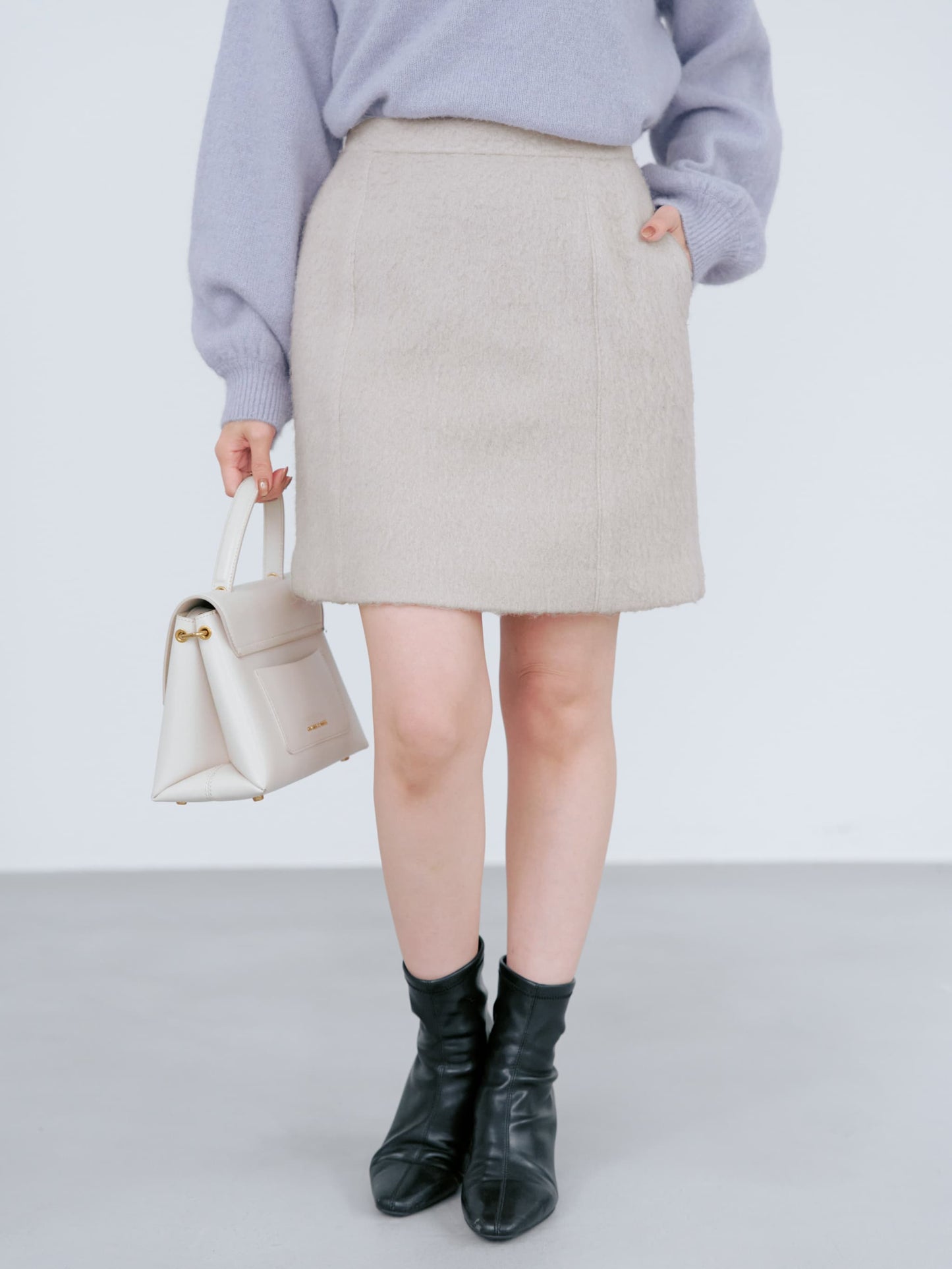 149cm | B:77 W:60 H:83 股下:68.5 | XS着用