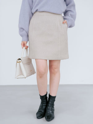 149cm | B:77 W:60 H:83 股下:68.5 | XS着用