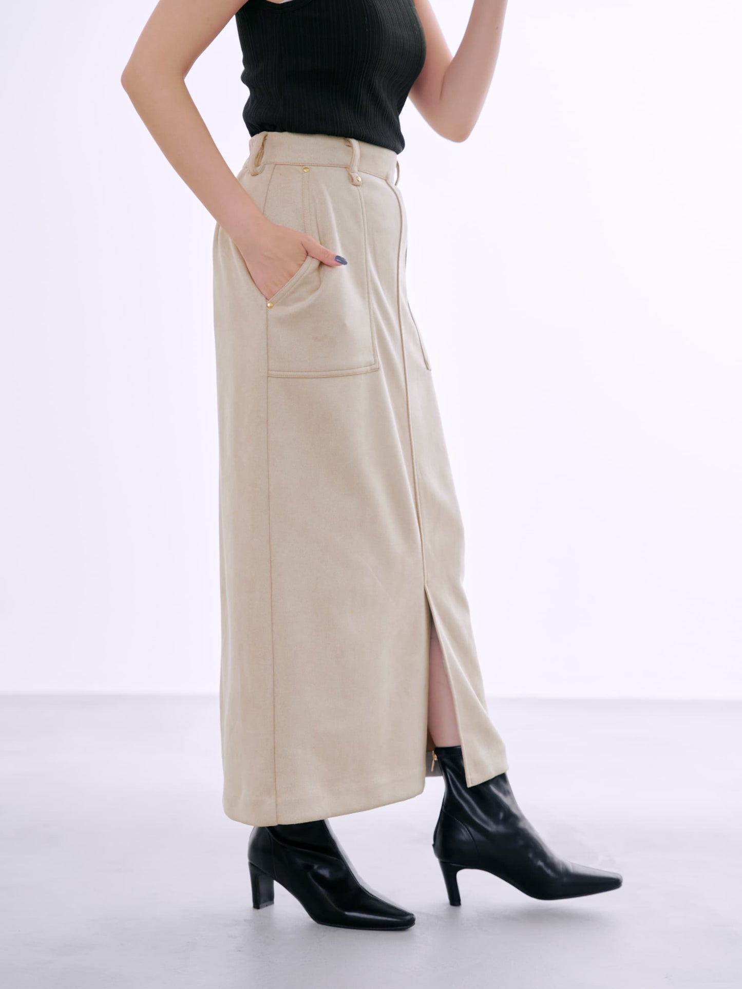 149cm | B:77 W:60 H:83 股下:68.5 | regular-XS着用