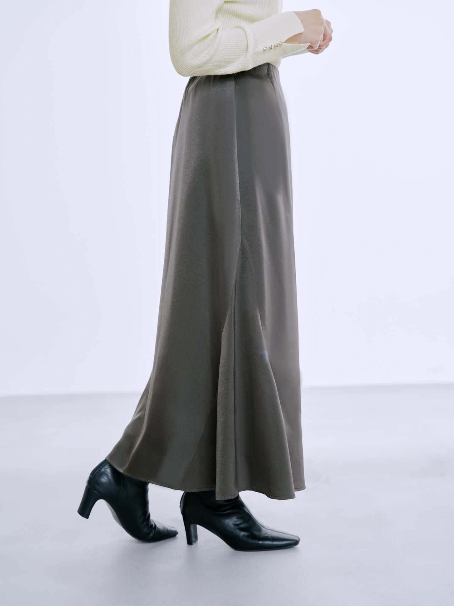 149cm | B:77 W:60 H:83 股下:68.5 | regular-XS着用