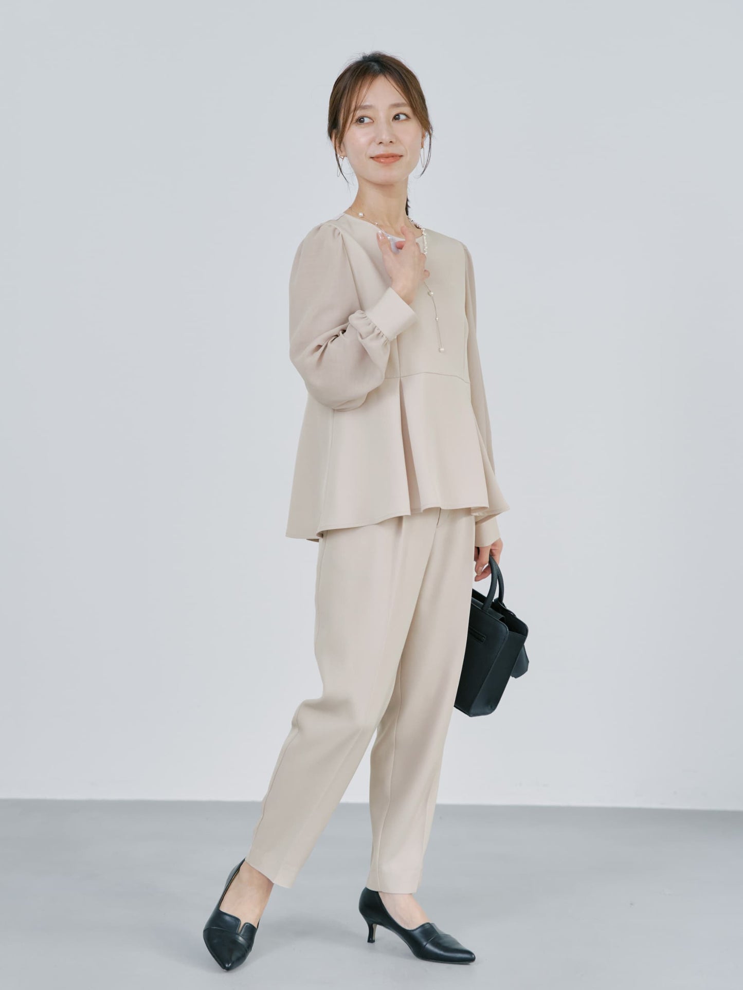 トリアセジョーゼットテーパードパンツ-short & regular　[通常]