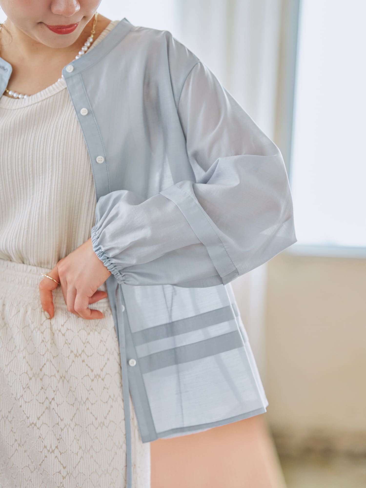 タックデザインドロストブラウス | 小柄・低身長女性向け