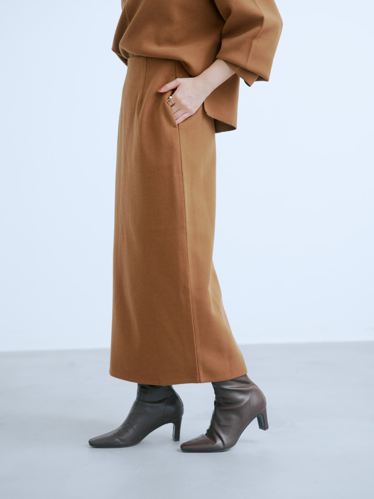 149cm | B:77 W:60 H:83 股下:68.5 | regular-XS着用