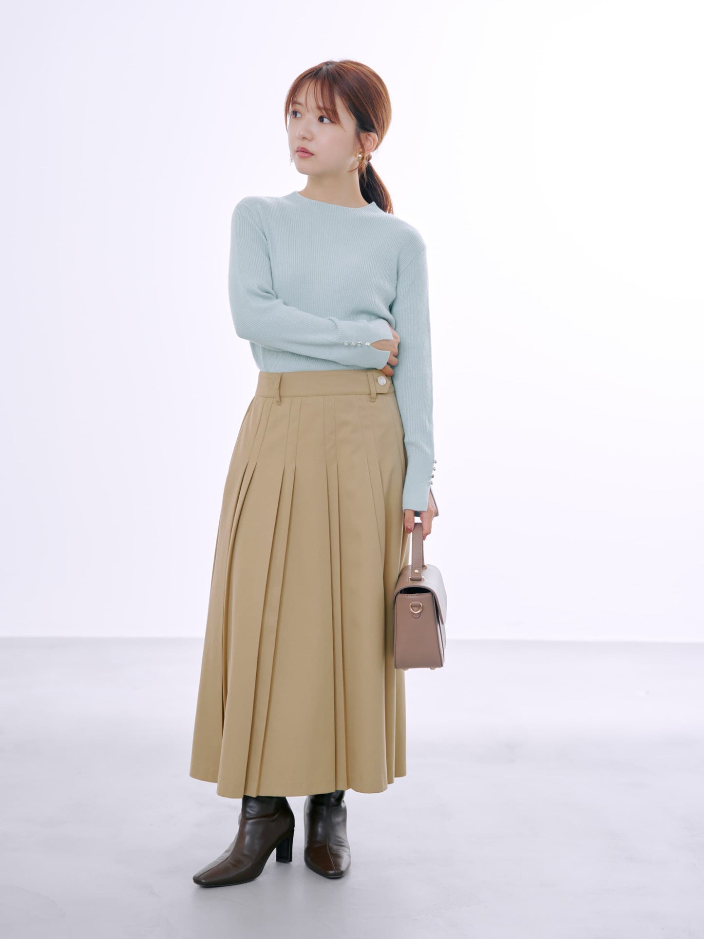 シルクウールゴールドボタンリブニット　[通常]