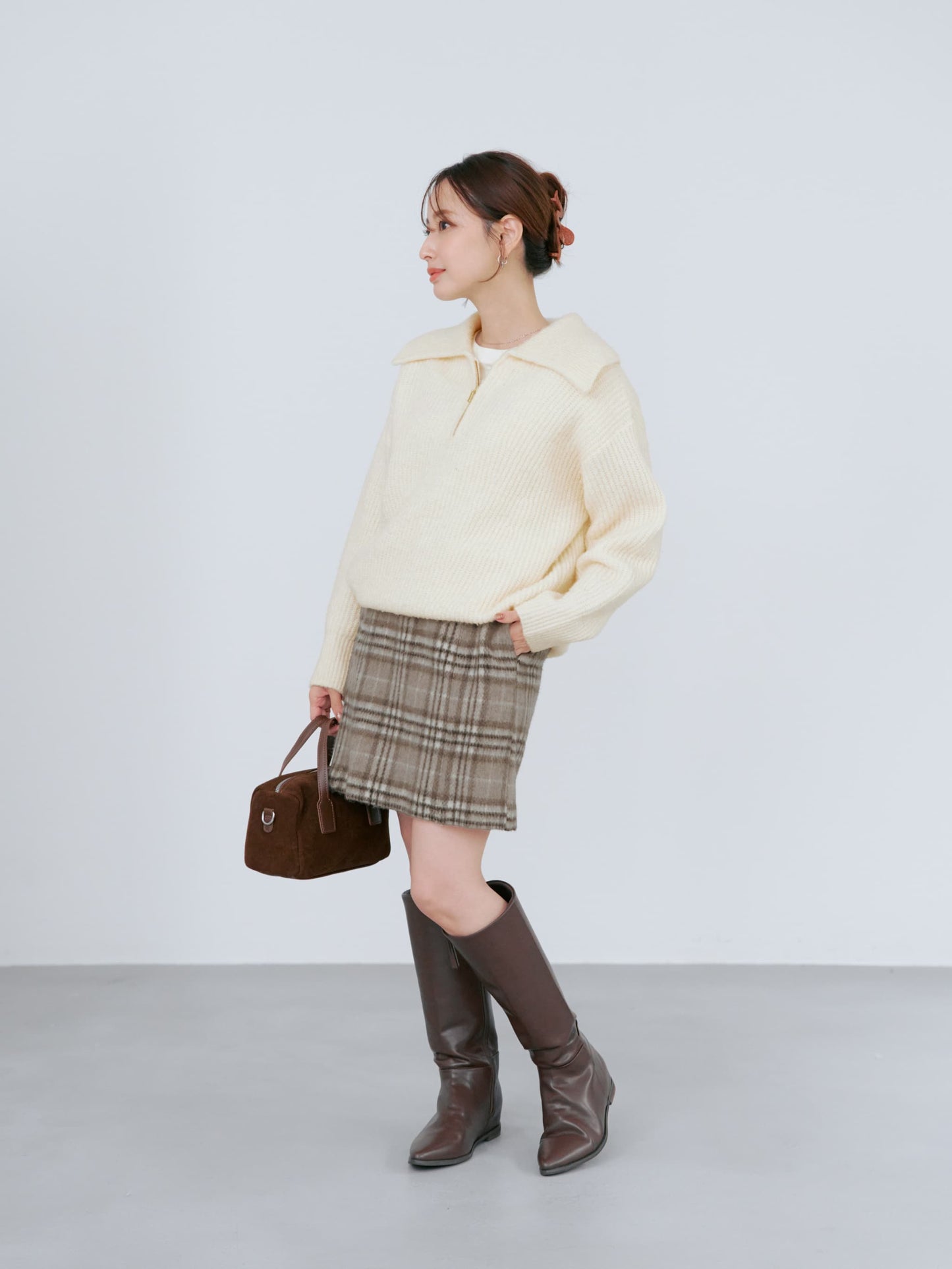 149cm | B:77 W:60 H:83 股下:68.5 | XS着用