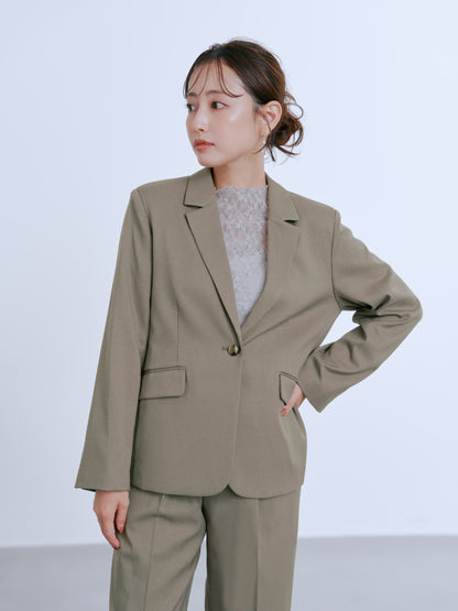 149cm | B:77 W:60 H:83 股下:68.5 | ワンサイズ着用