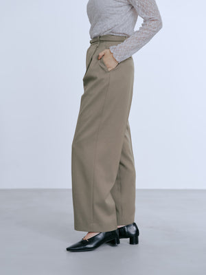 149cm | B:77 W:60 H:83 股下:68.5 | regular-XS着用