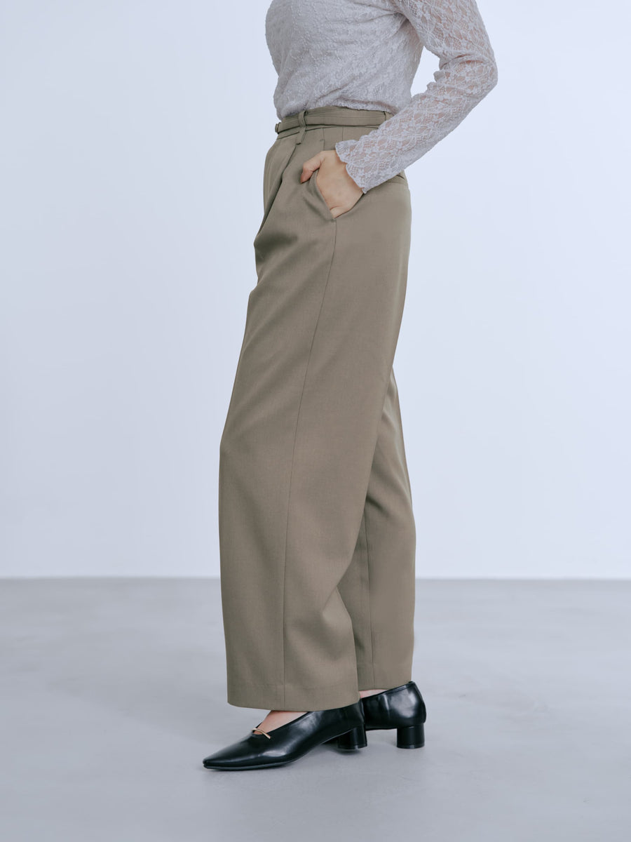 149cm | B:77 W:60 H:83 股下:68.5 | regular-XS着用