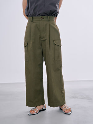 143cm | B:73 W:60 H:81 股下:65  | short-XS着用