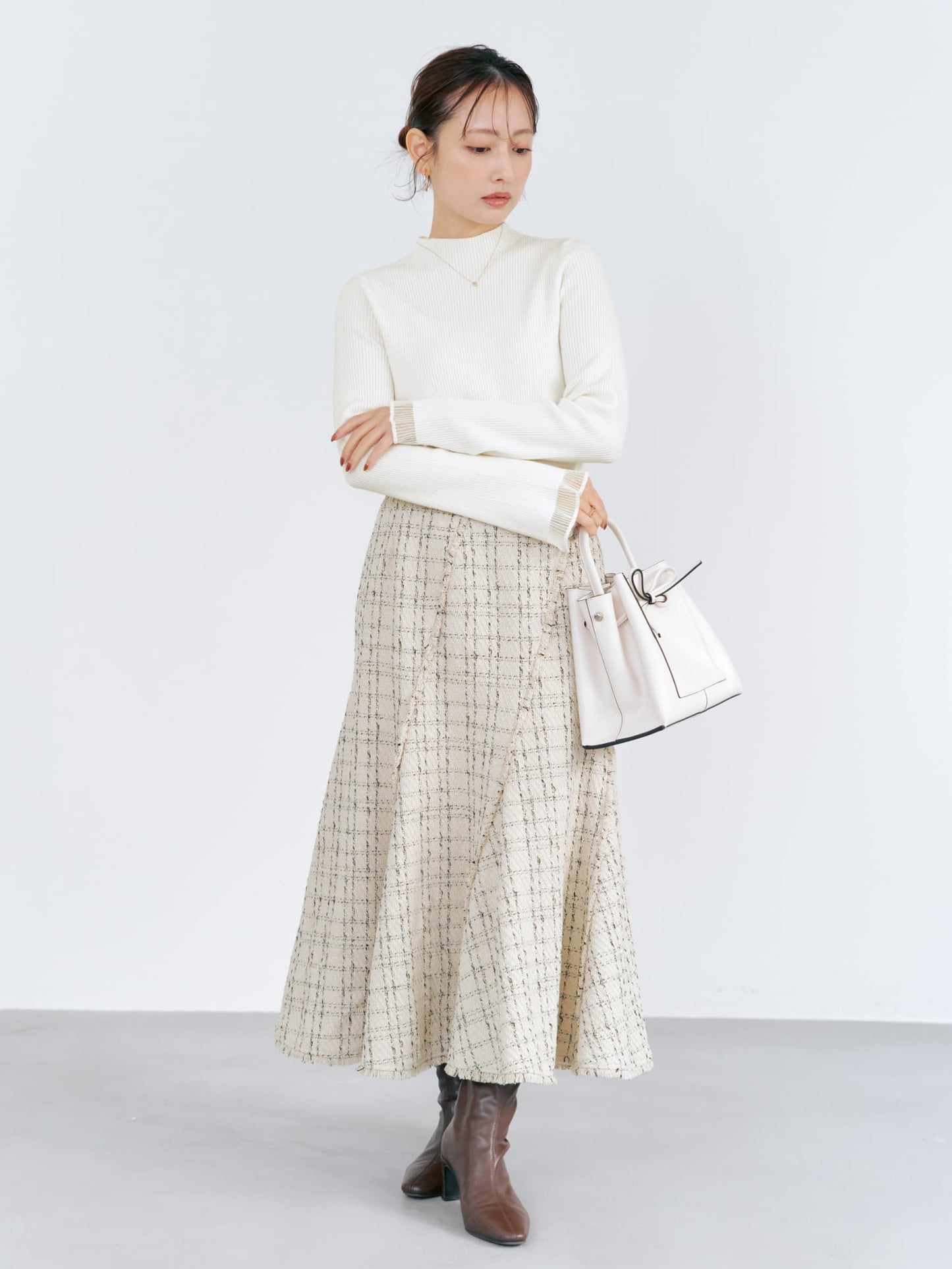 149cm | B:77 W:60 H:83 股下:68.5 | regular-XS着用