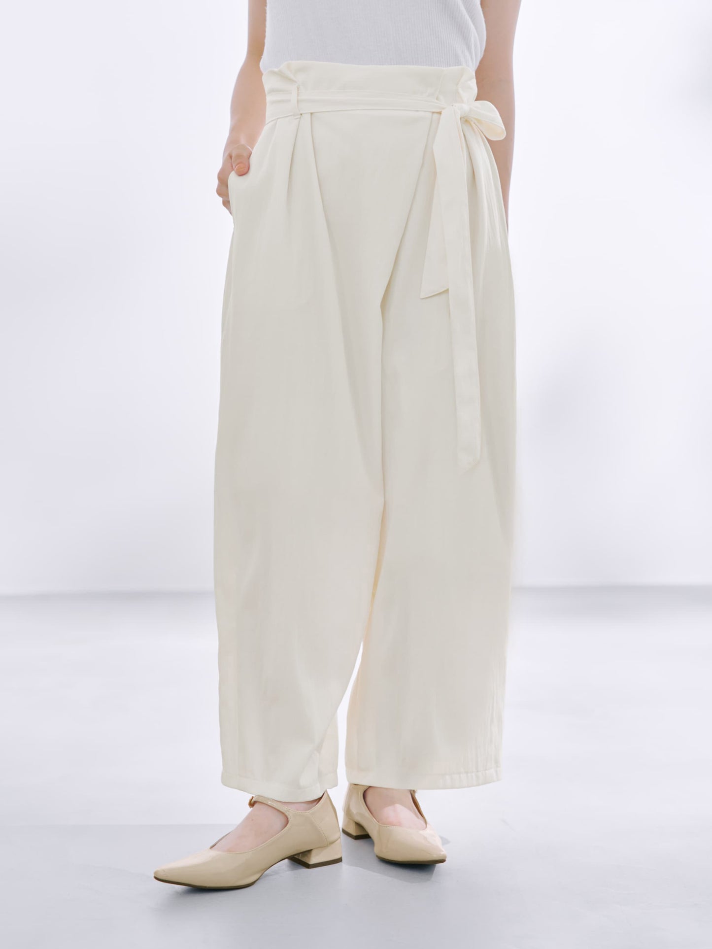 143cm | B:73 W:60 H:81 股下:65  | short-XS着用 