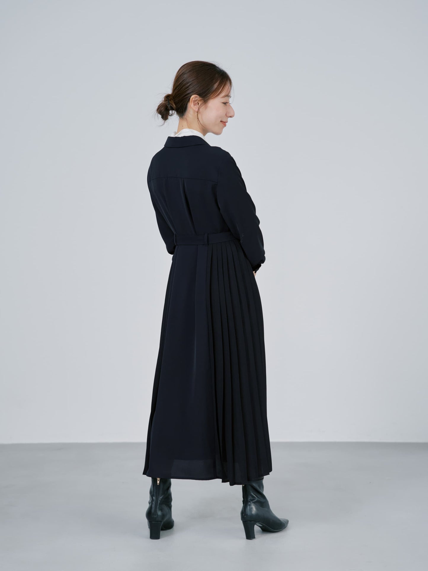 ベルト付きサイドプリーツワンピース-short & regular　[通常]