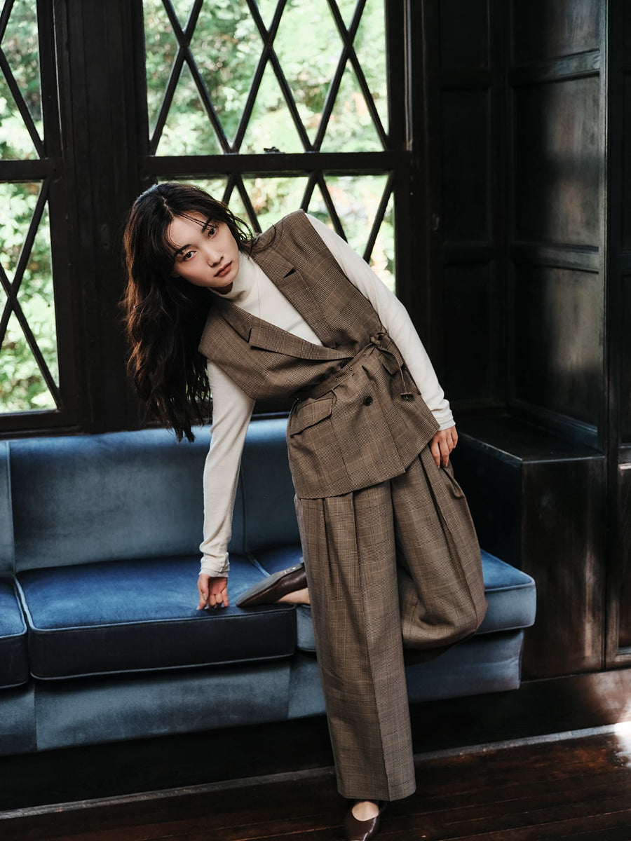 157cm | B:77 W:56 H:82 股下:69 | XS着用