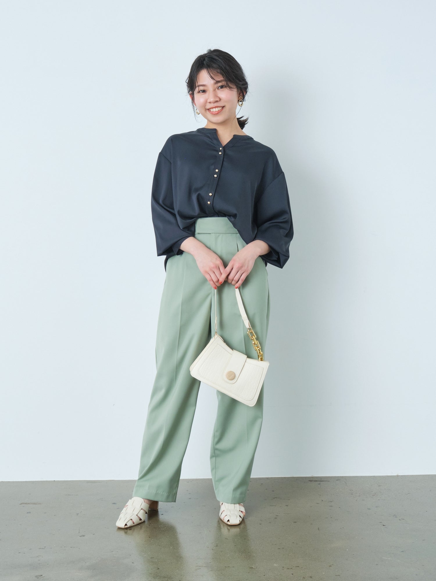 マットサテンスキッパーブラウス｜小柄・低身長女性向け