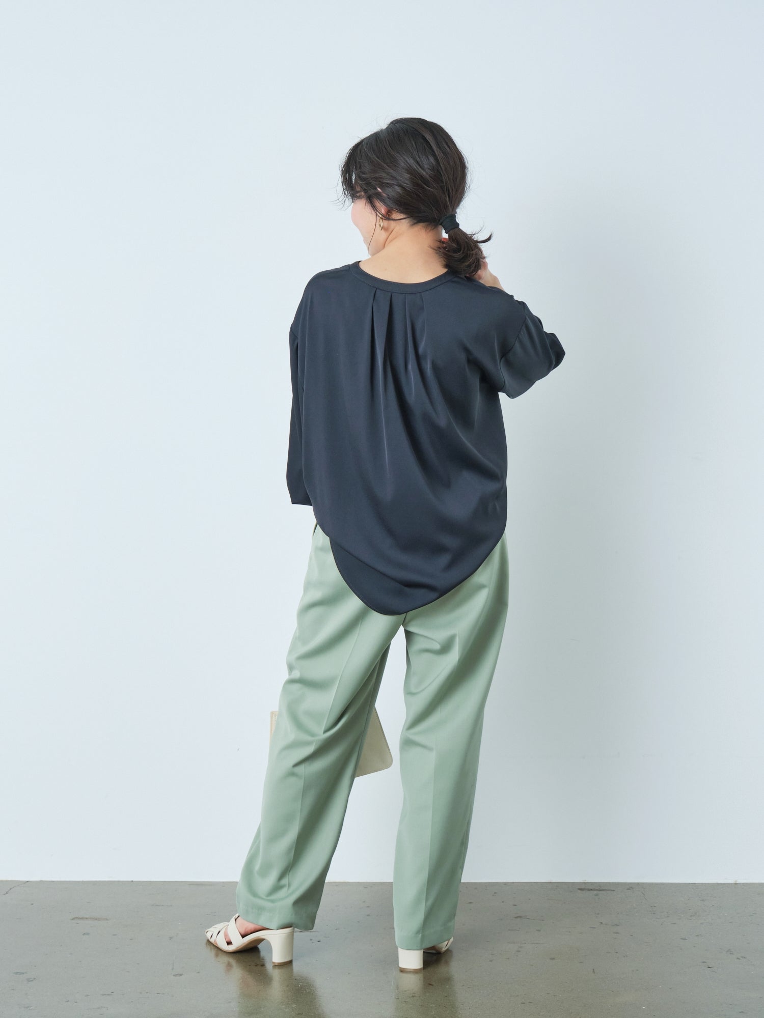 マットサテンスキッパーブラウス｜小柄・低身長女性向け