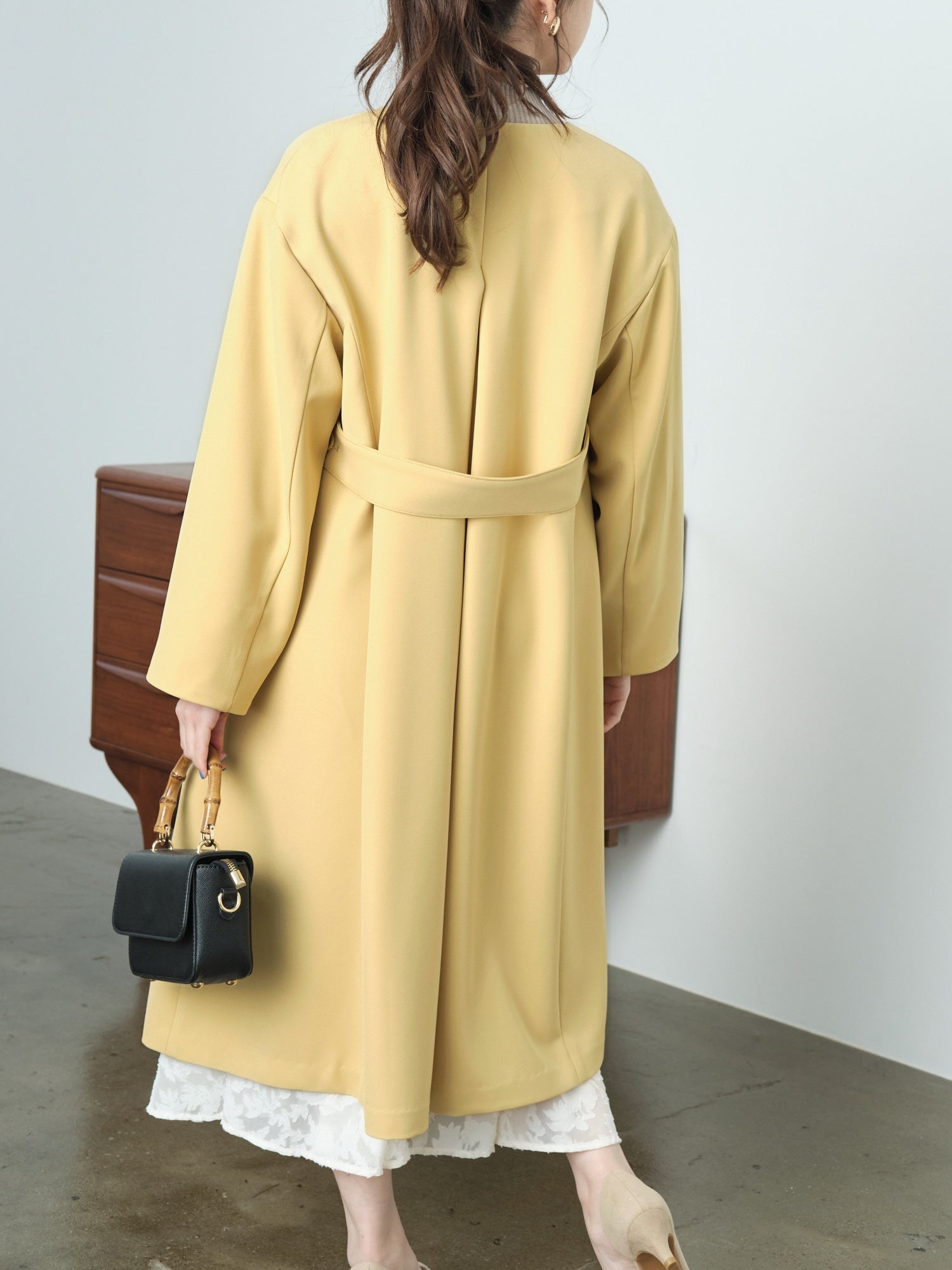 キーネックバックタックコート| 小柄・低身長女性向けファッション キーネックバックタックコート| 小柄・低身長女性向けファッション