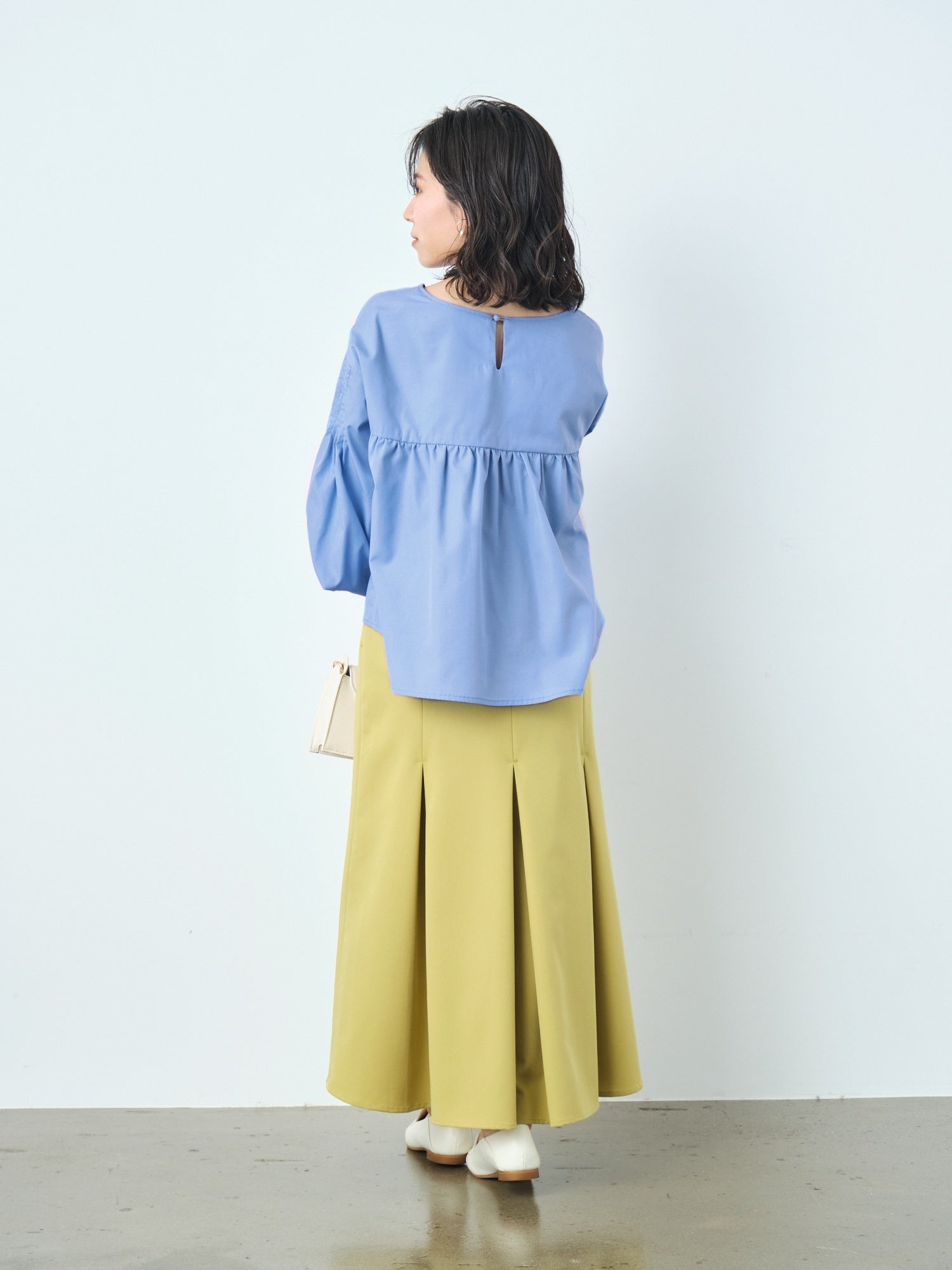 タックバルーンスリーブブラウス | 小柄女性向け通販 COHINA STORE