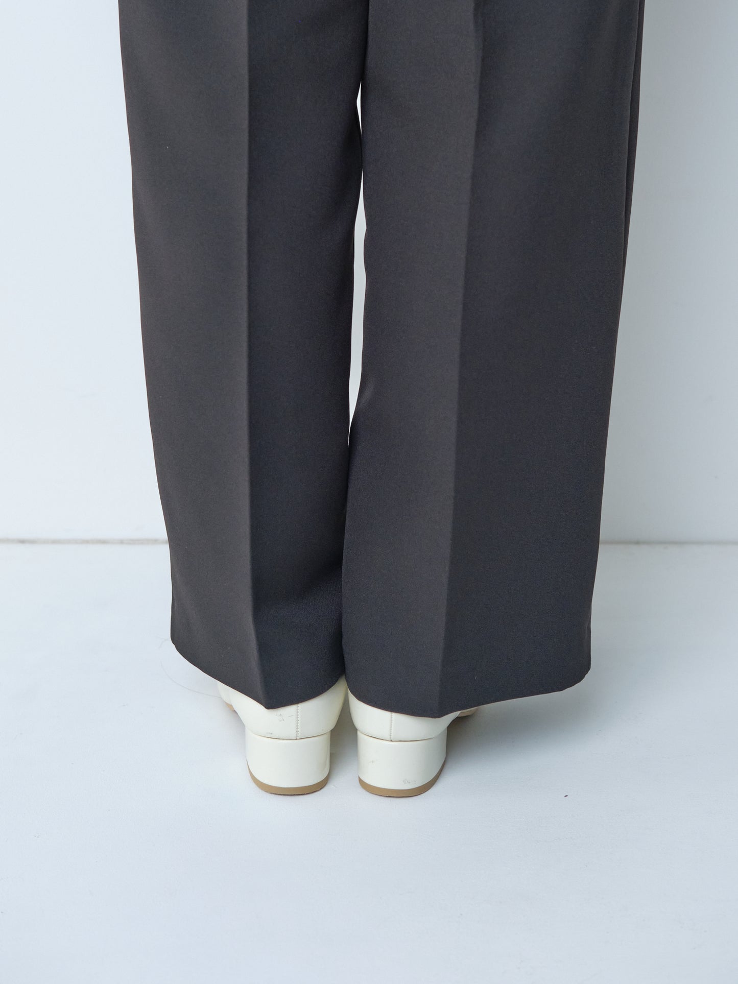【使用不可】ウォッシャブルストレッチストレートパンツ-regular　[]