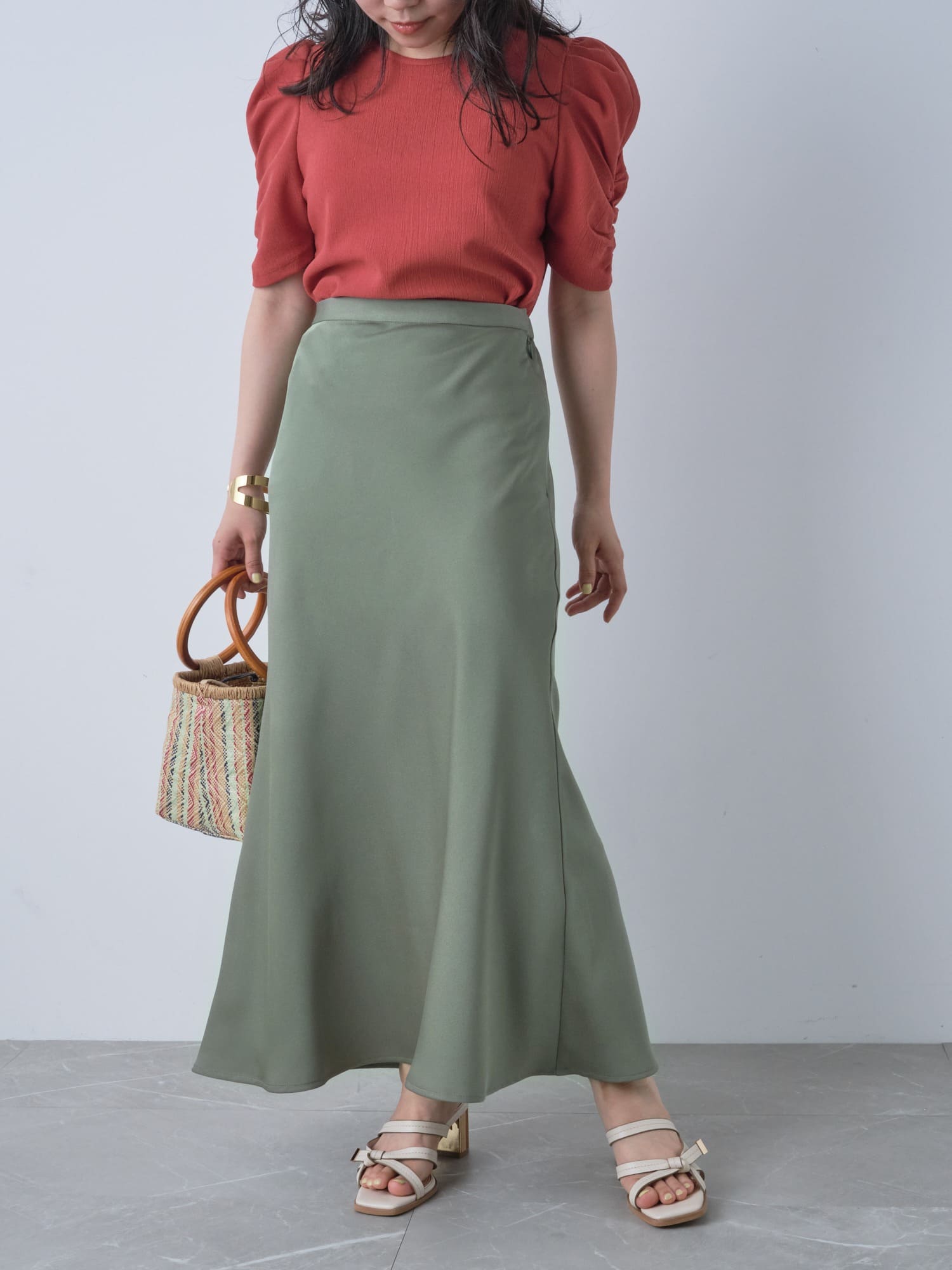 サテンバイアスナロースカート | 小柄・低身長女性向け